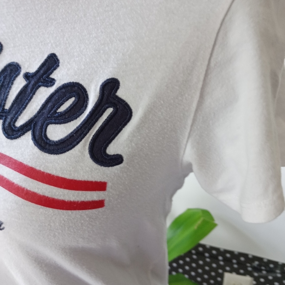 HOLLISTER easy embroidered graphic tee **eco-friendly** - Picture 4 of 7